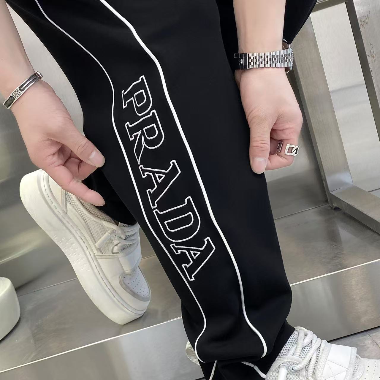 black view 1