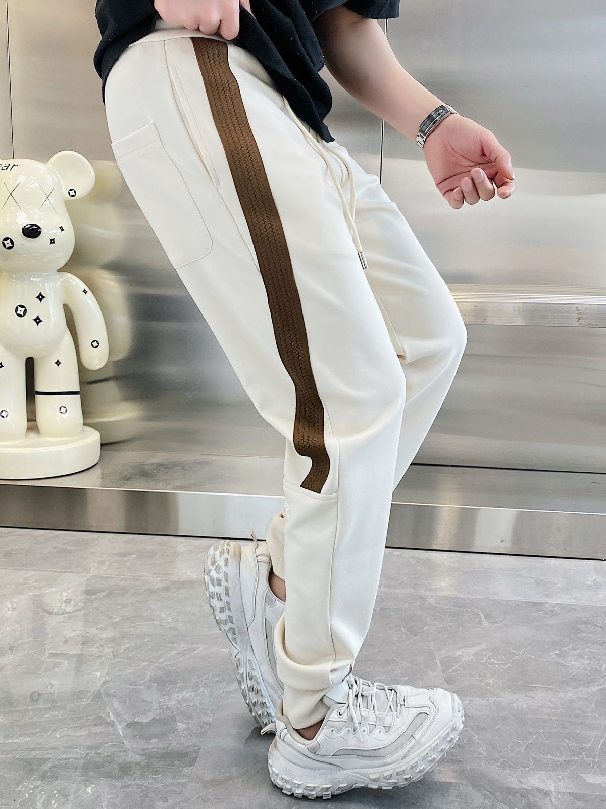beige view 3