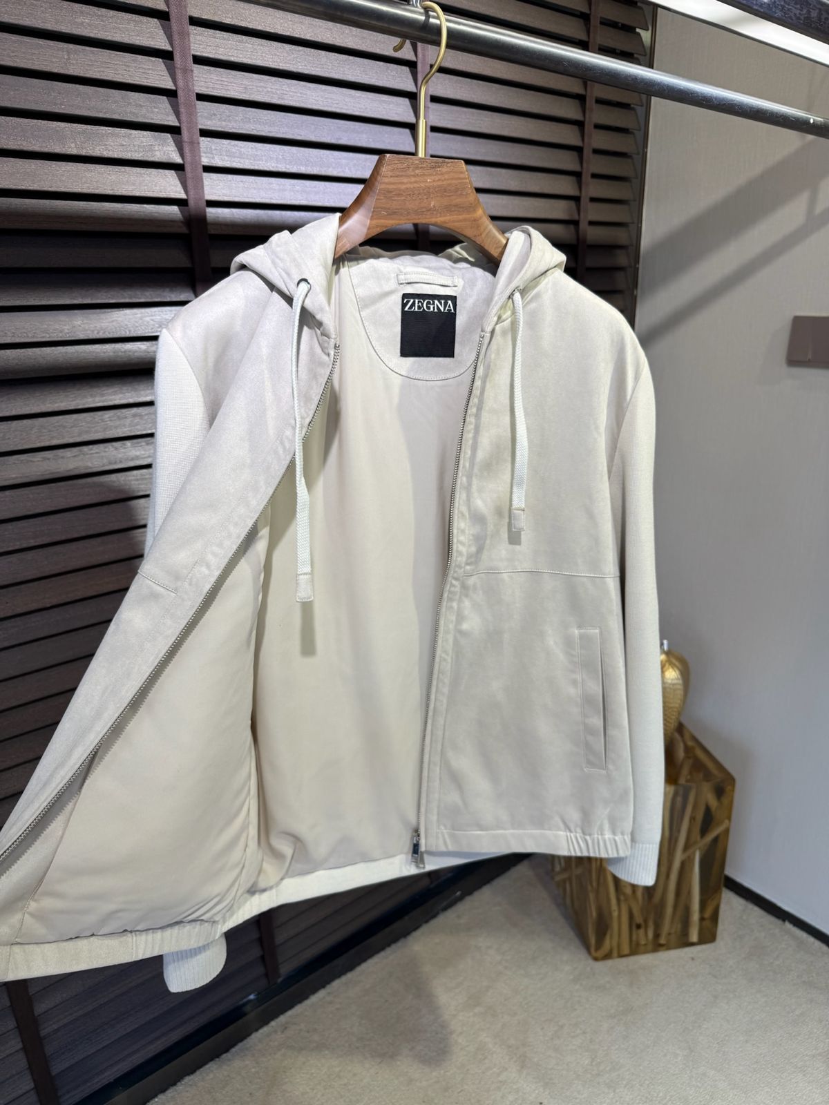 beige view 2