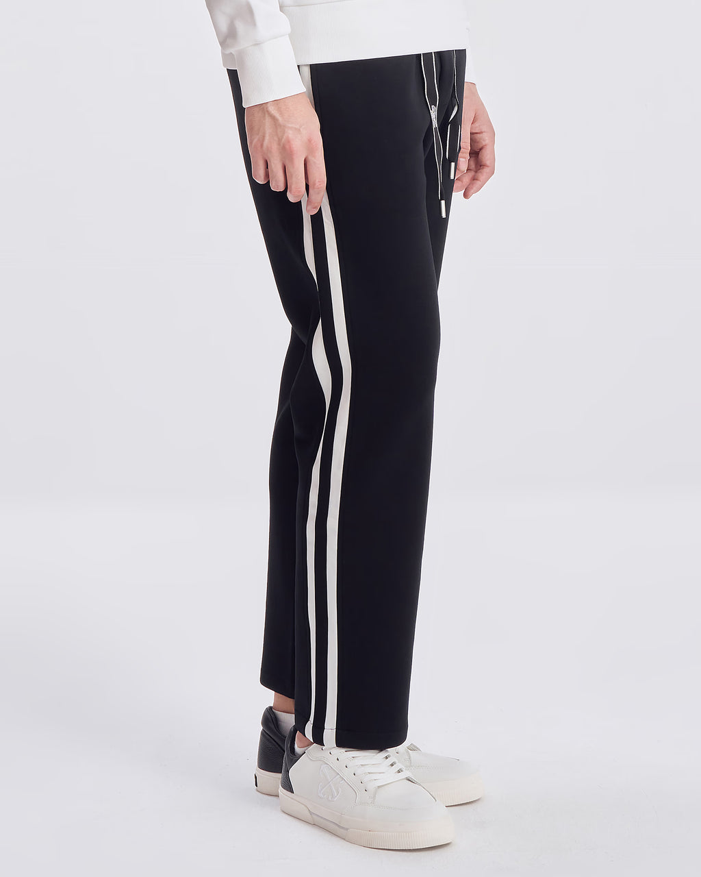 moclerblackmoncler - black - 1