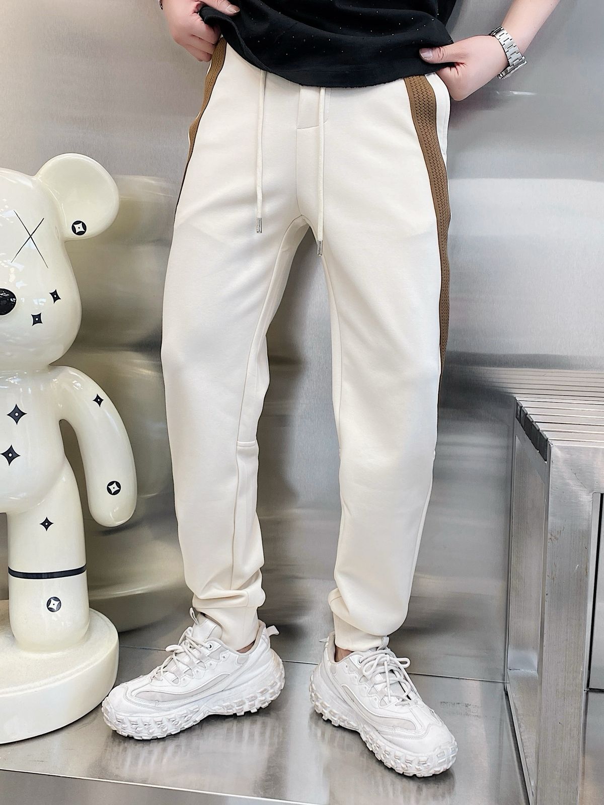 beige view 4